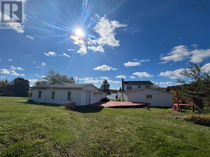 18467 highway 7 — photo 2 of 40