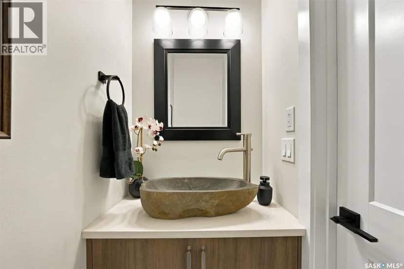 310 Traeger MANOR — photo 18 of 31