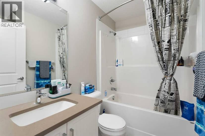 112, 30 Mahogany Mews SE — photo 10 of 31
