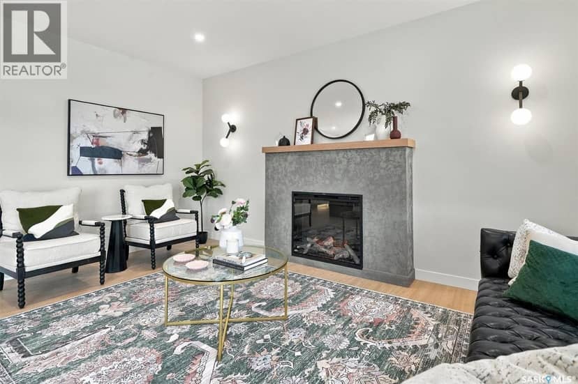310 Traeger MANOR — photo 3 of 31