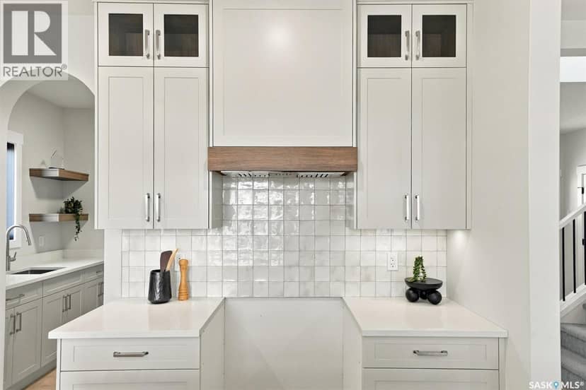 310 Traeger MANOR — photo 9 of 31