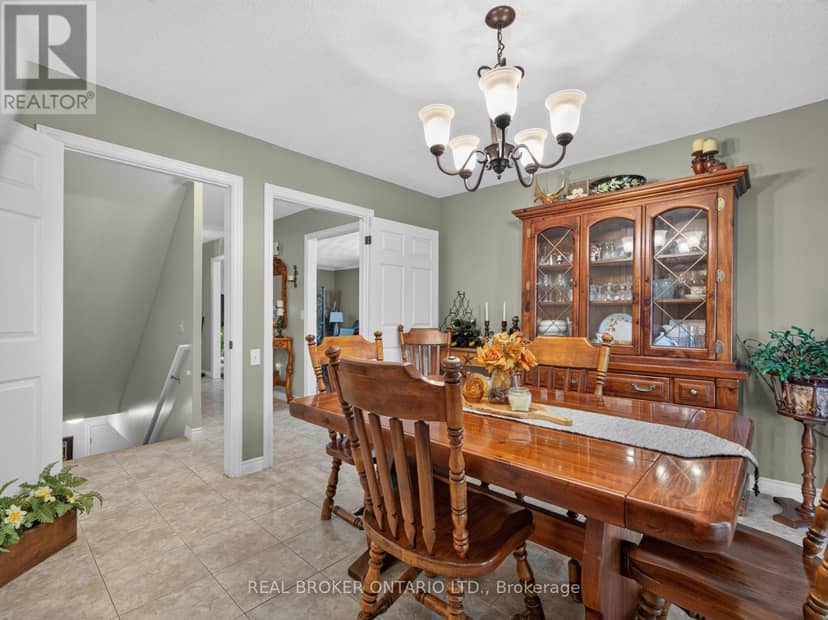 133 Leaside Drive — photo 12 of 40