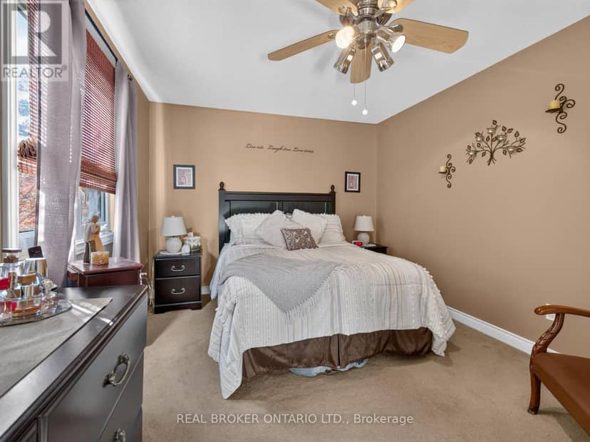 133 Leaside Drive — photo 21 of 40