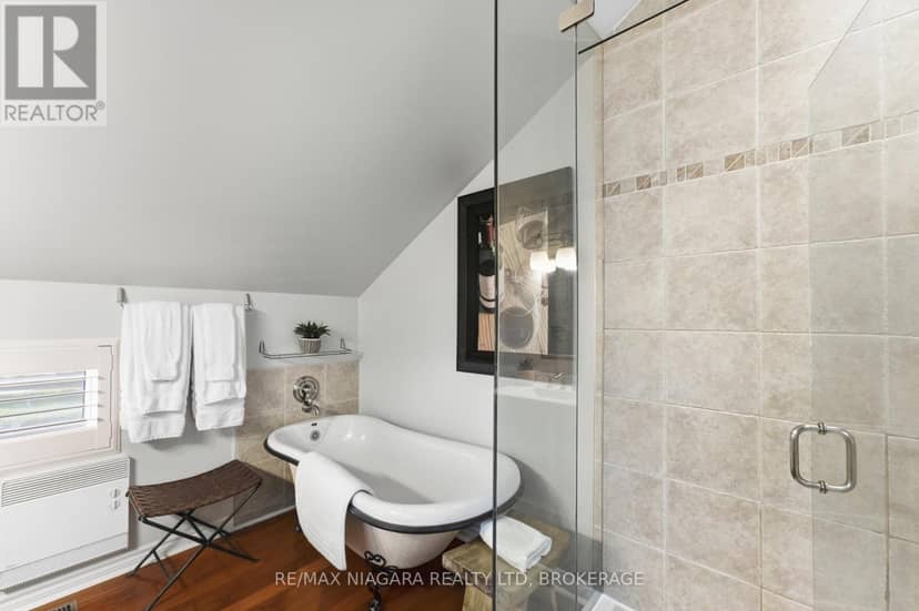 18 Dalhousie Avenue — photo 12 of 40