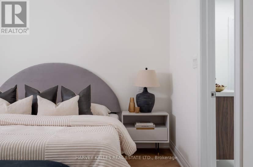 131 Rosewell Avenue — photo 10 of 18