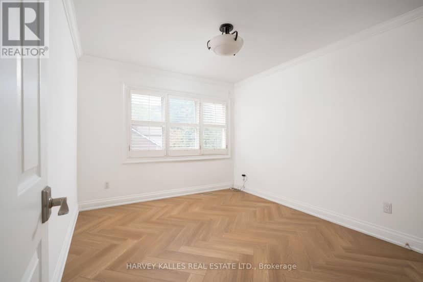 131 Rosewell Avenue — photo 13 of 18