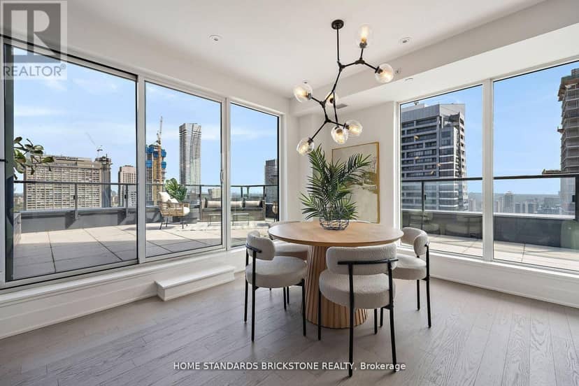 3907 - 955 Bay Street, Toronto, photo 2