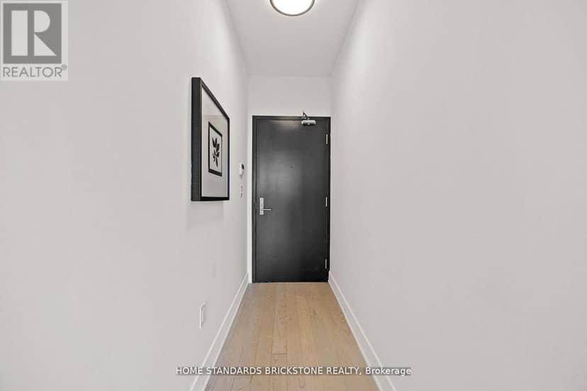 3907 - 955 Bay Street — photo 28 of 36