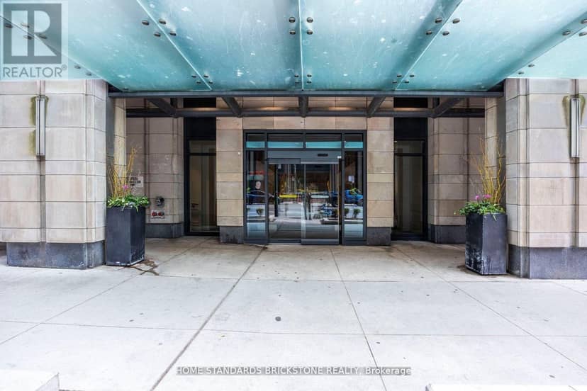 3907 - 955 Bay Street — photo 33 of 36
