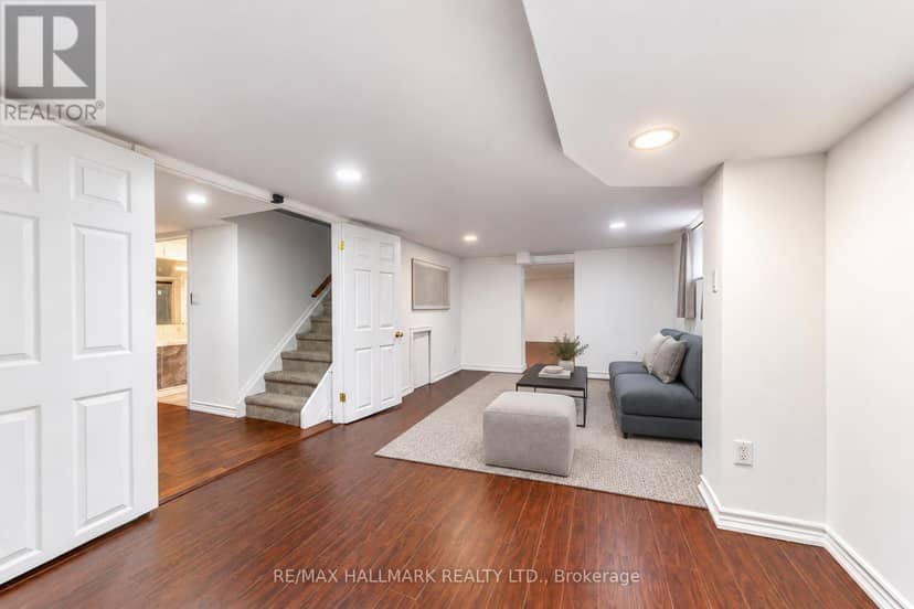 14 Saunders Road — photo 16 of 40