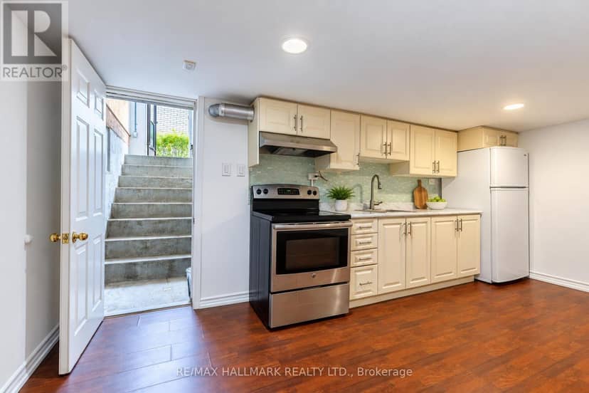 14 Saunders Road — photo 19 of 40