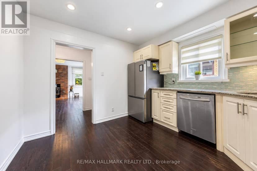 14 Saunders Road — photo 26 of 40