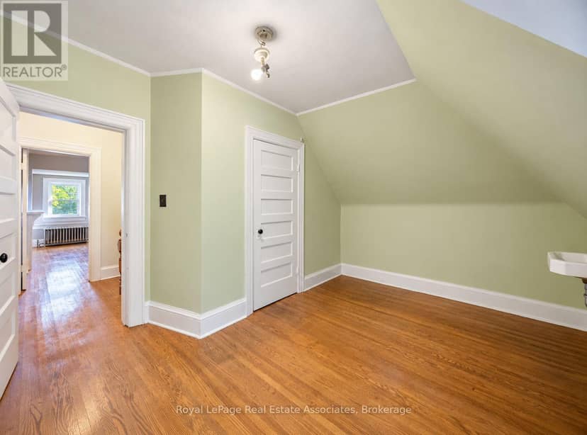 132 Close Avenue — photo 15 of 31