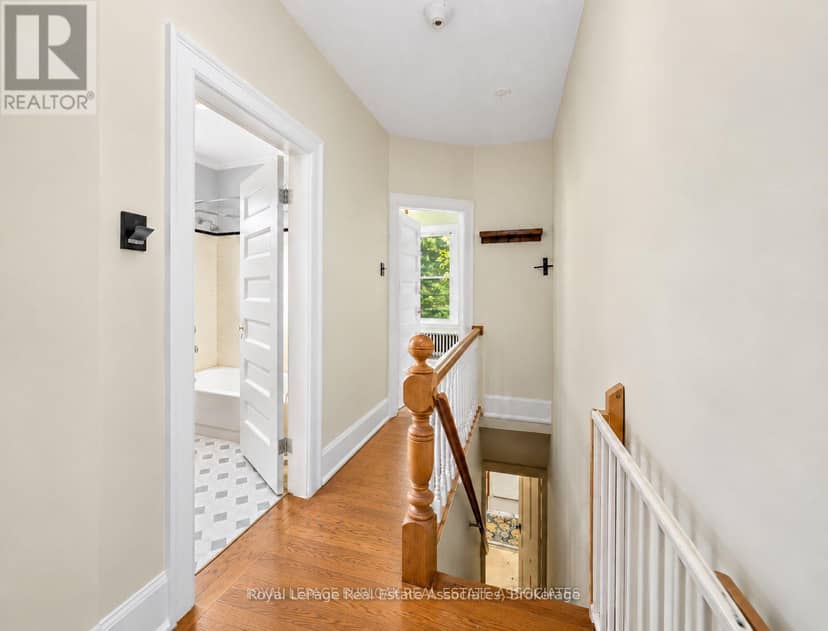 132 Close Avenue — photo 17 of 31
