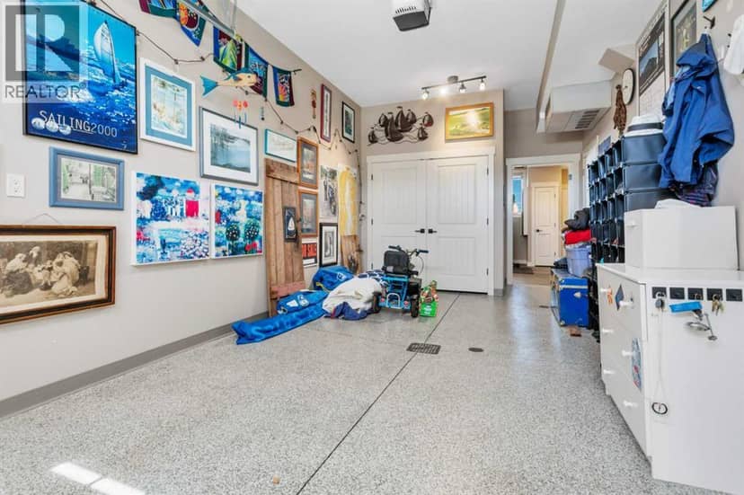 124, 5210 Lakeshore Drive — photo 32 of 40