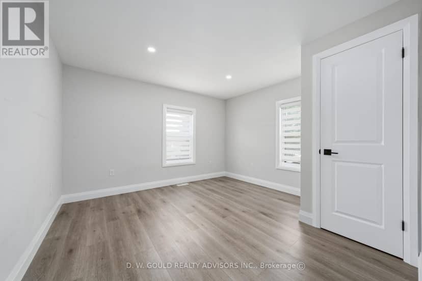 330 William Street — photo 19 of 40