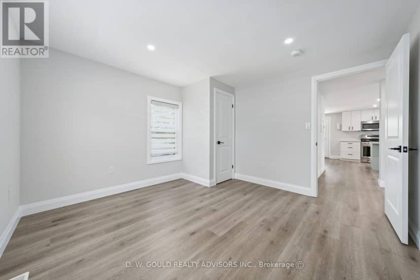 330 William Street — photo 20 of 40