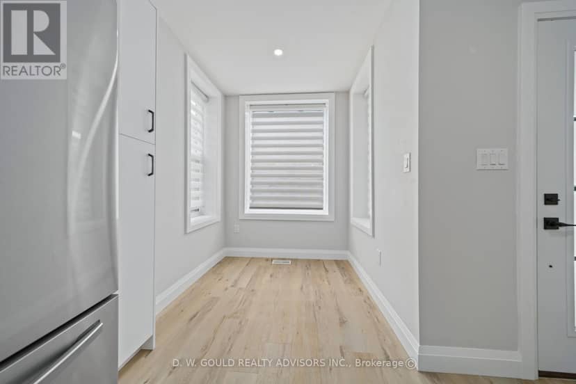 330 William Street — photo 38 of 40