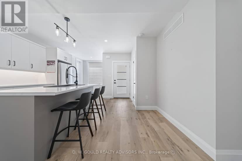 330 William Street — photo 35 of 40