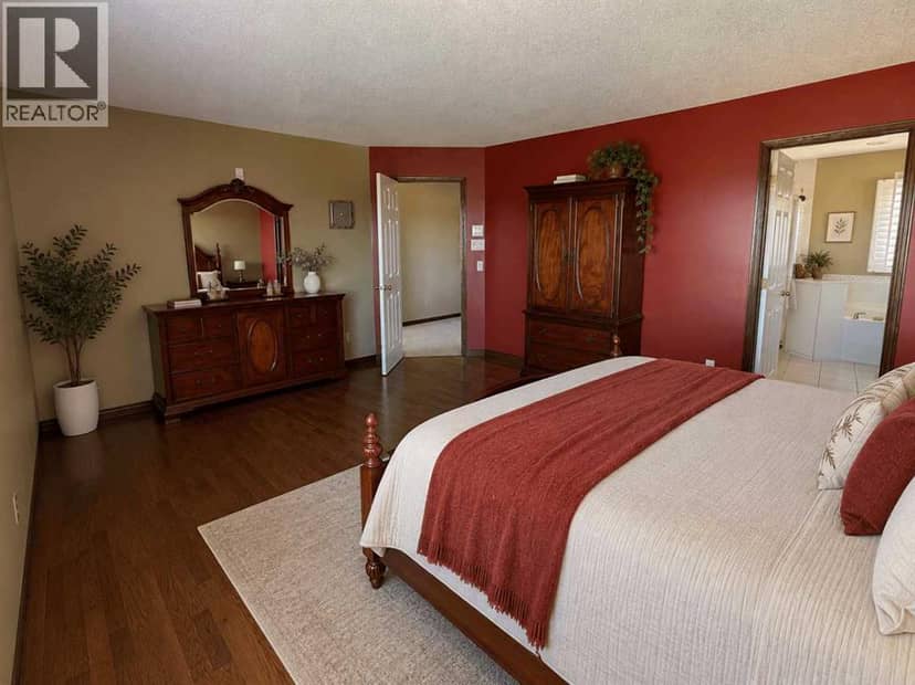 76 Valley Creek Crescent NW — photo 30 of 40
