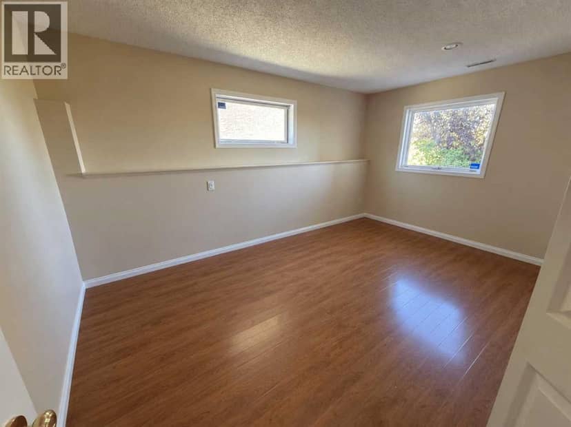 76 Valley Creek Crescent NW, Calgary, photo 3