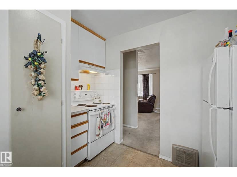 8710 83 AV NW, Edmonton, photo 7