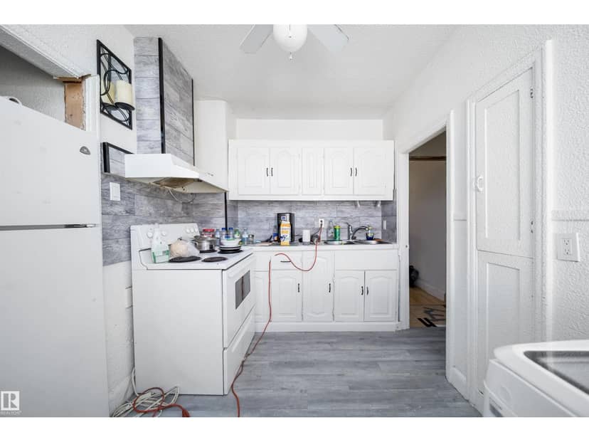 11604 97 ST NW NW — photo 9 of 27