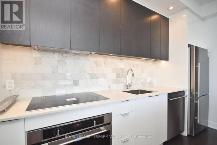 2109 - 20 Daly Avenue — photo 11 of 33