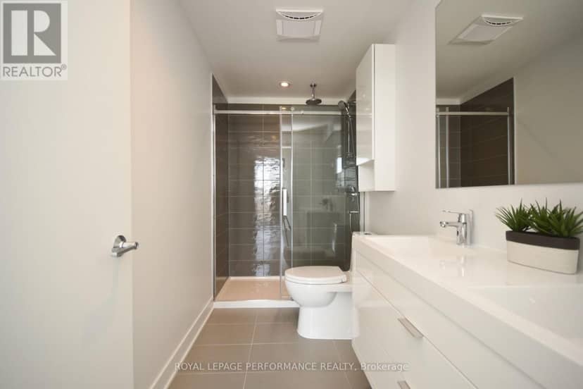 2109 - 20 Daly Avenue — photo 13 of 33