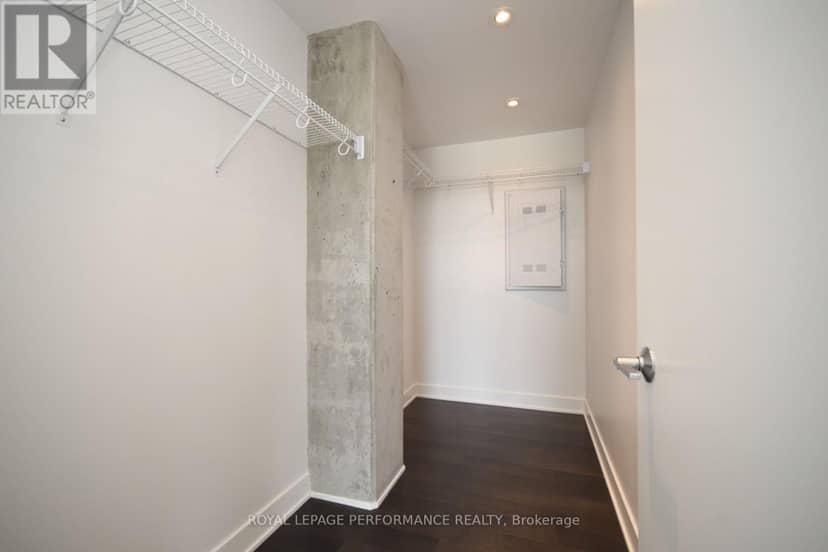 2109 - 20 Daly Avenue — photo 15 of 33