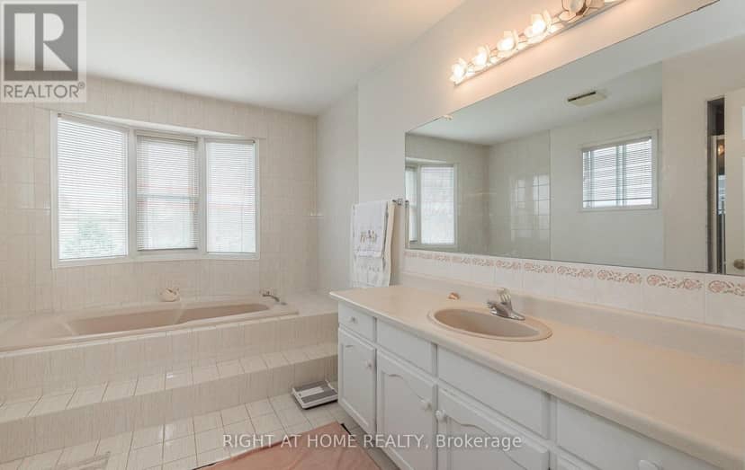 19 Western Skies Court — photo 17 of 38