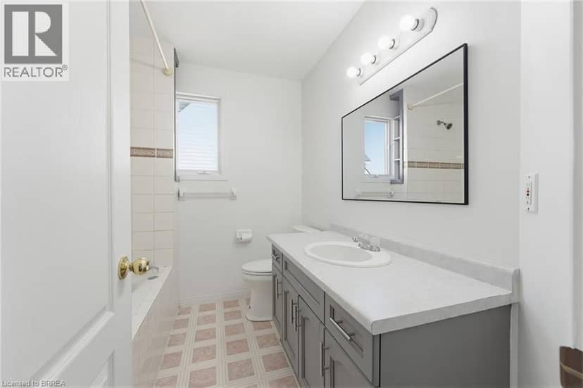 25 ANASTASIA Crescent — photo 21 of 40