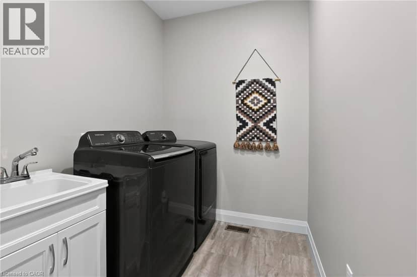 278 MCCOURT Place — photo 37 of 40