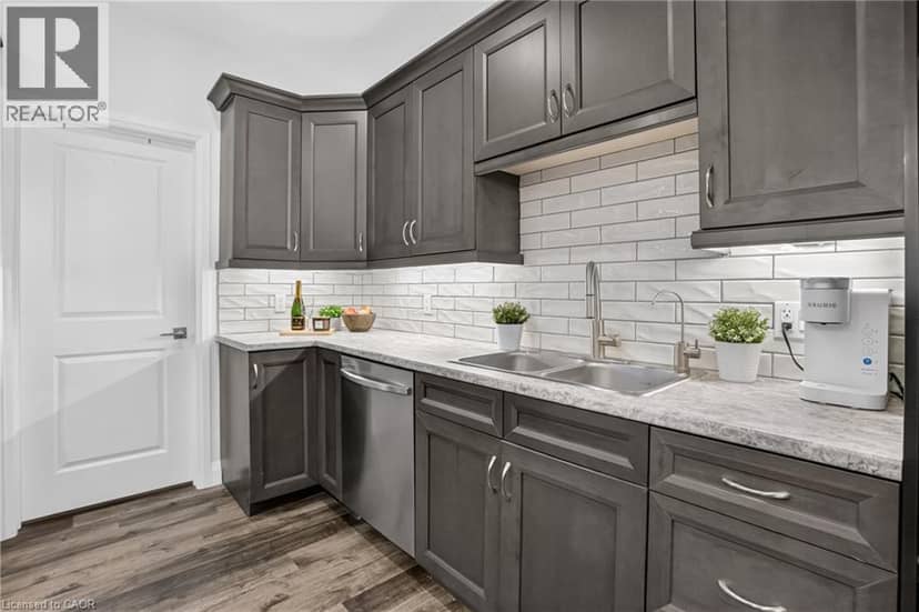 278 MCCOURT Place — photo 17 of 40