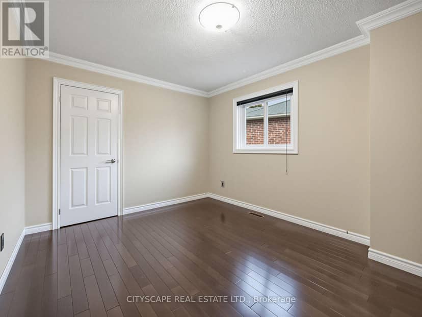 5610 Cortina Crescent — photo 24 of 39