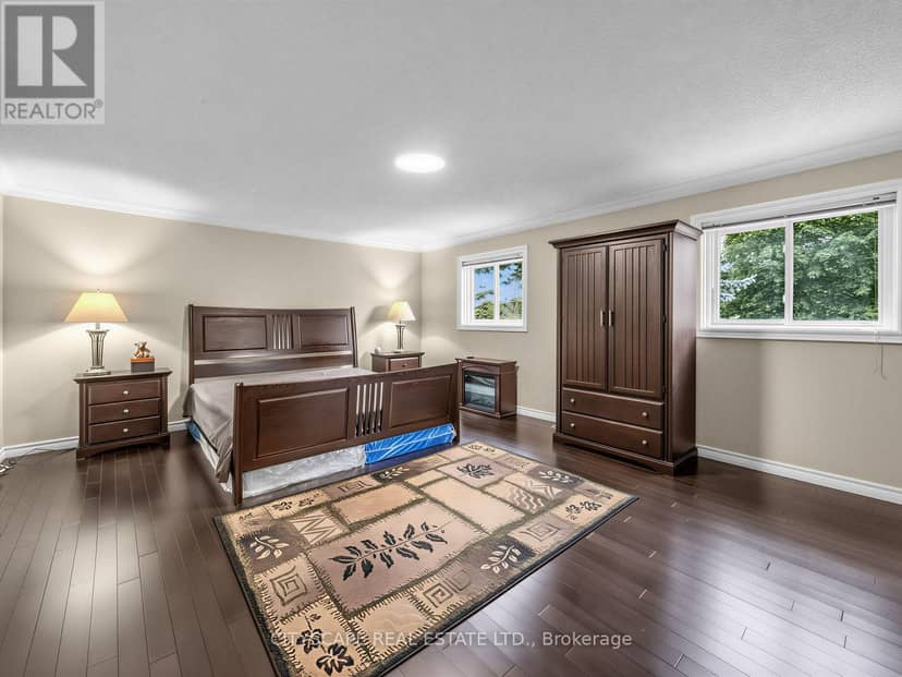 5610 Cortina Crescent — photo 20 of 39