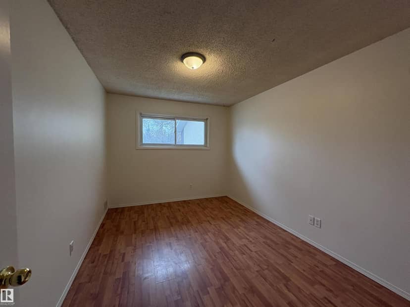 5731 144 AV NW — photo 13 of 19