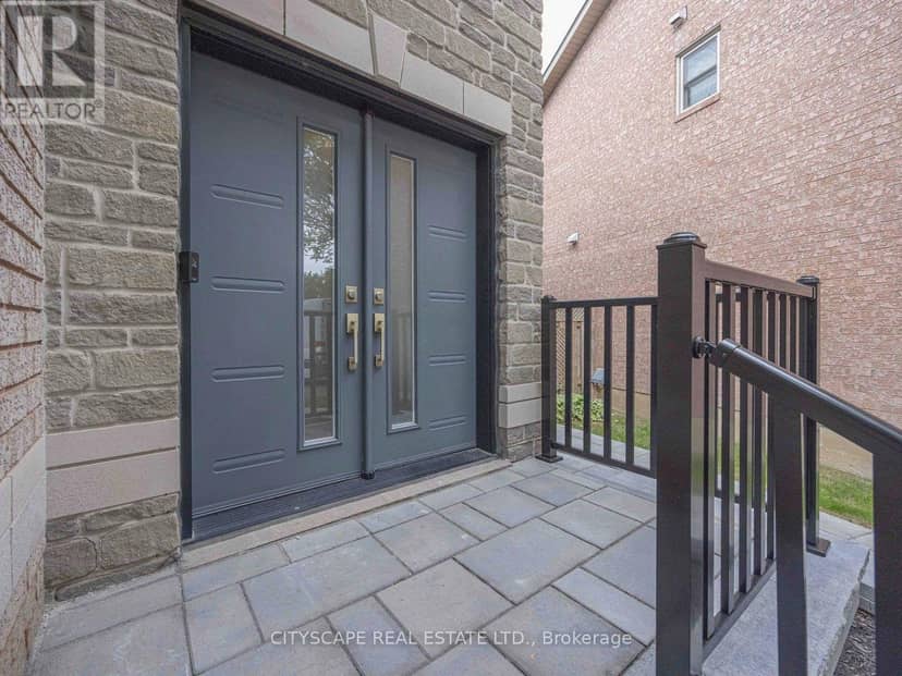 5610 Cortina Crescent — photo 4 of 39