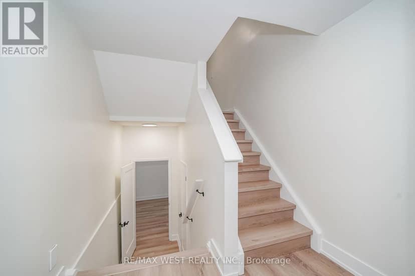 36 - 250 Satok Crescent, Milton, photo 6