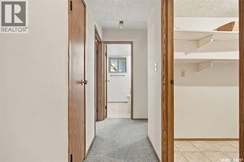 400 Cedar Meadow DRIVE — photo 10 of 19