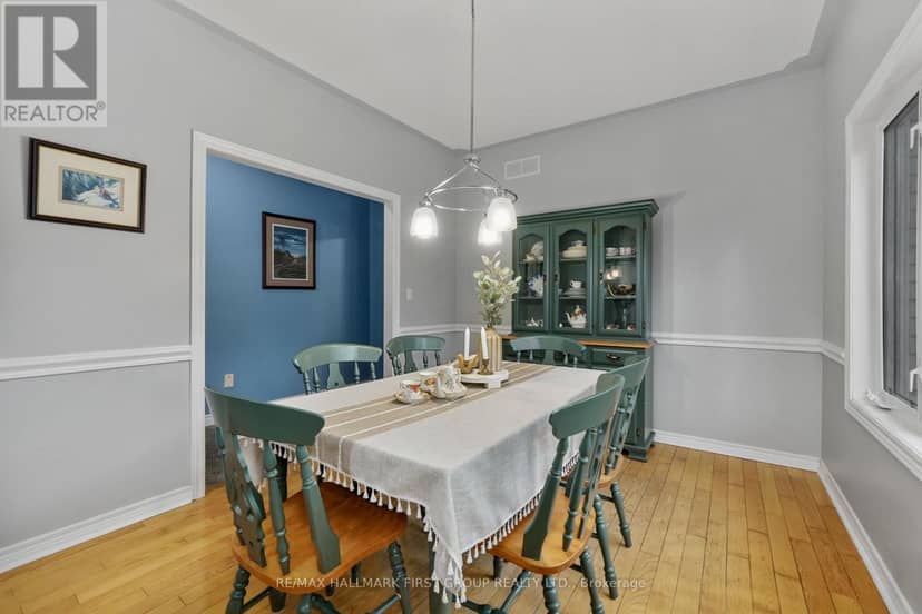 3211 Charbrook Crescent — photo 8 of 40