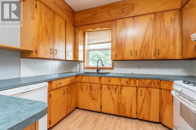 5347 Highway 1 — photo 10 of 40
