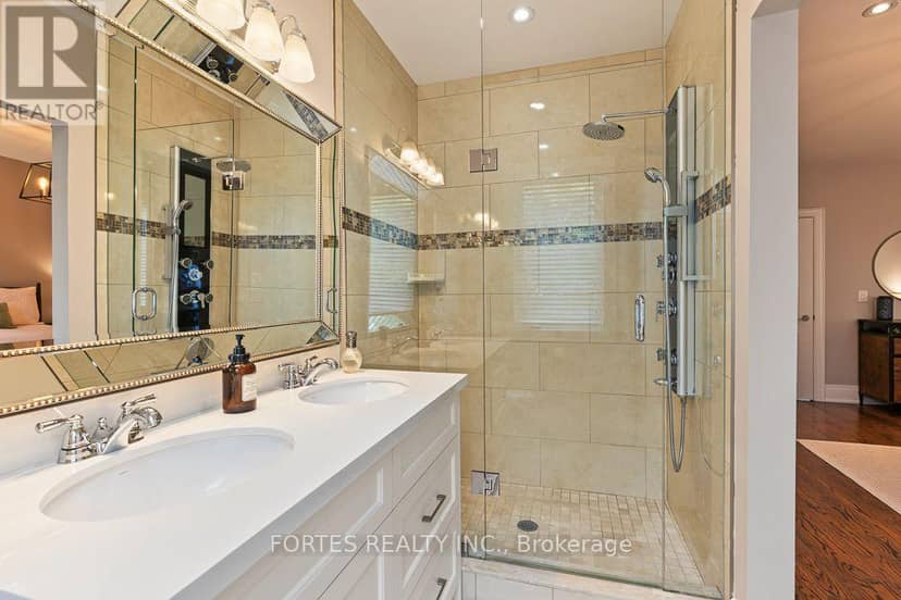 154 Holborne Avenue — photo 20 of 35