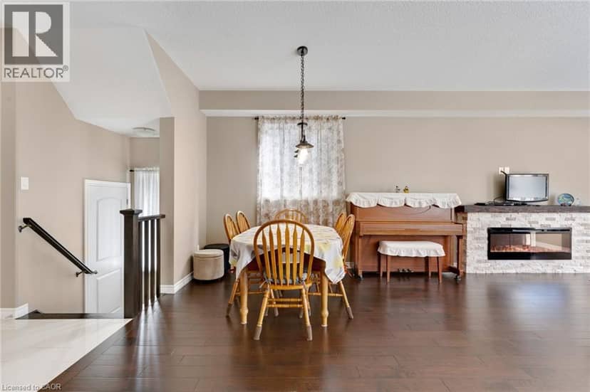 621 SUNDEW Drive — photo 10 of 40