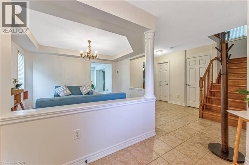 270 SPRINGVALLEY Crescent — photo 5 of 40