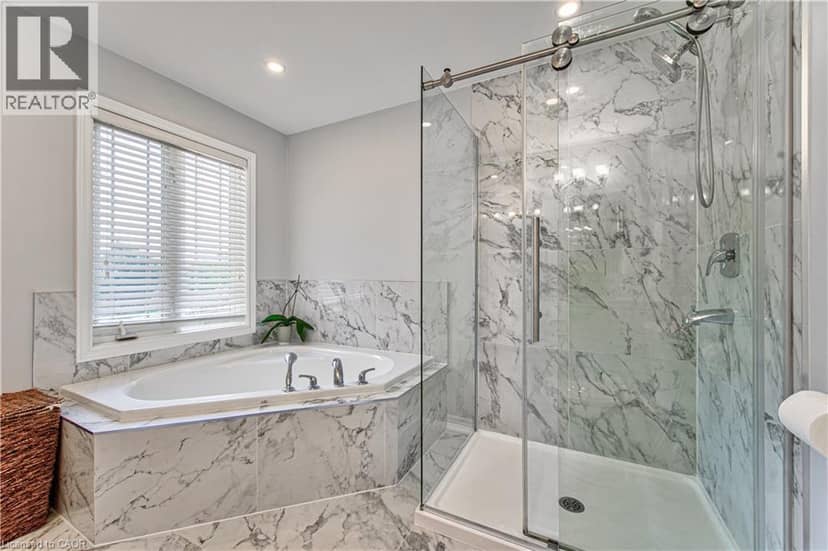 270 SPRINGVALLEY Crescent — photo 25 of 40