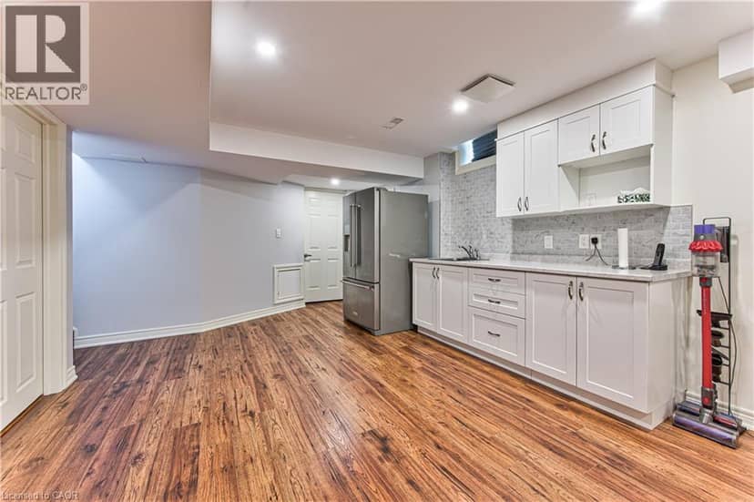 270 SPRINGVALLEY Crescent — photo 35 of 40