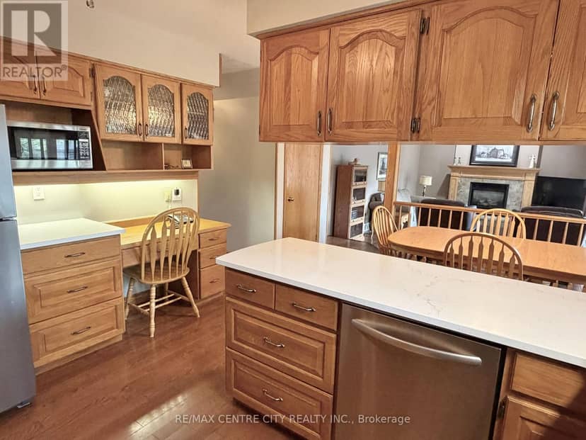 31 Cavanaugh Crescent — photo 15 of 40