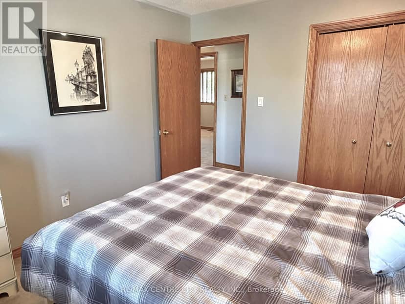 31 Cavanaugh Crescent — photo 36 of 40