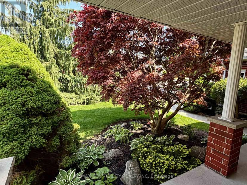 31 Cavanaugh Crescent — photo 6 of 40